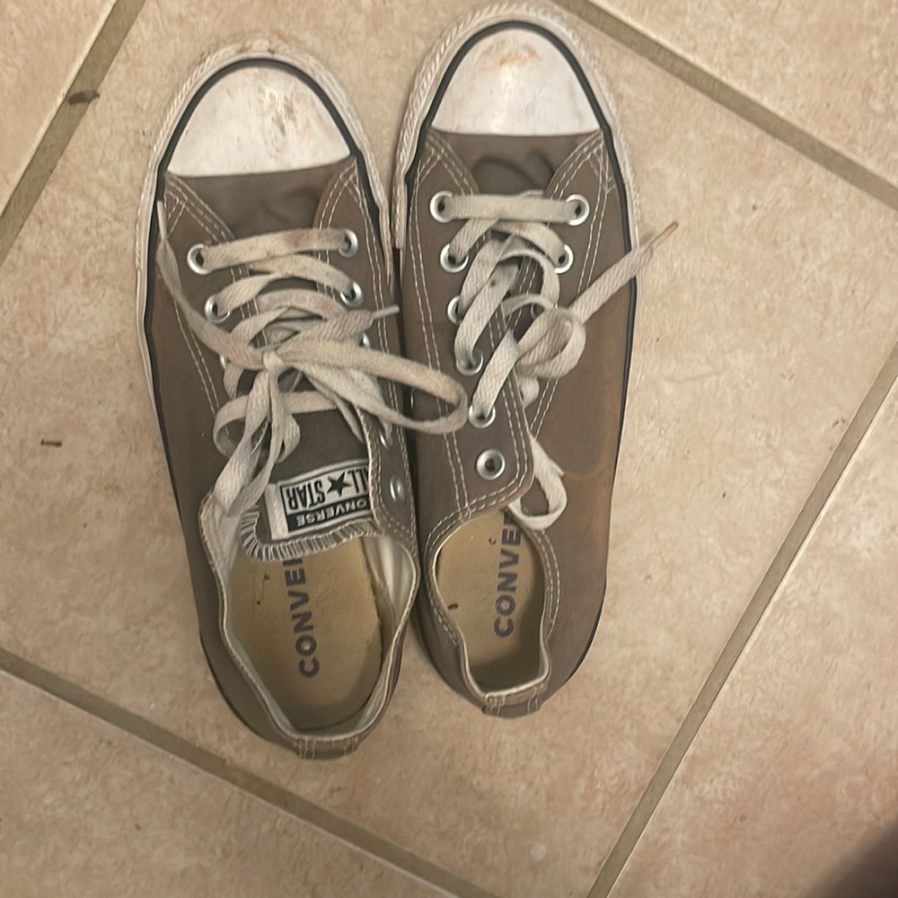 Women’s Converse Sneakers